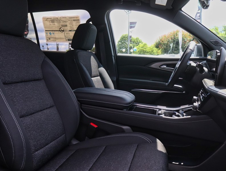 2026 Chevrolet Traverse AWD 4Dr LT