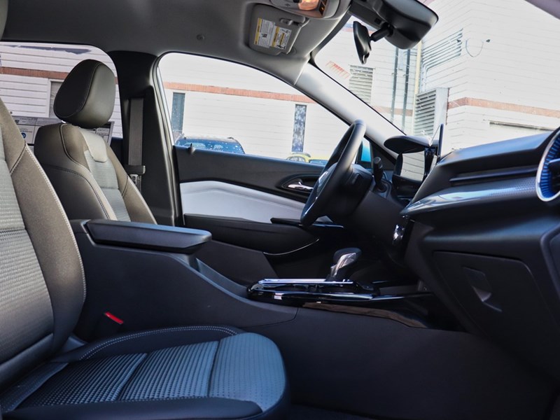 2026 Chevrolet Trax FWD 4dr LT