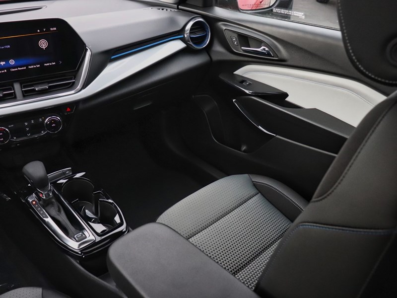 2026 Chevrolet Trax FWD 4dr LT