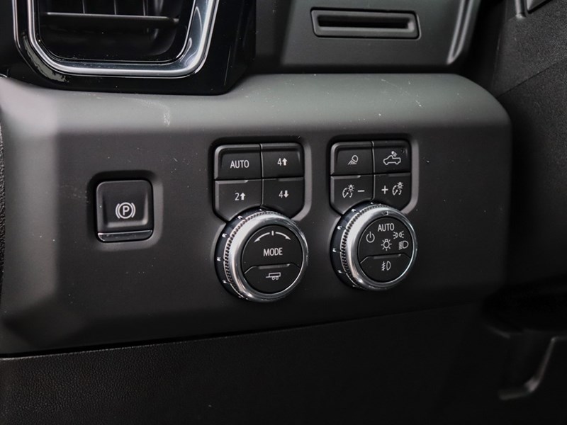 2026 GMC Sierra 3500HD 4WD Crew Cab 172