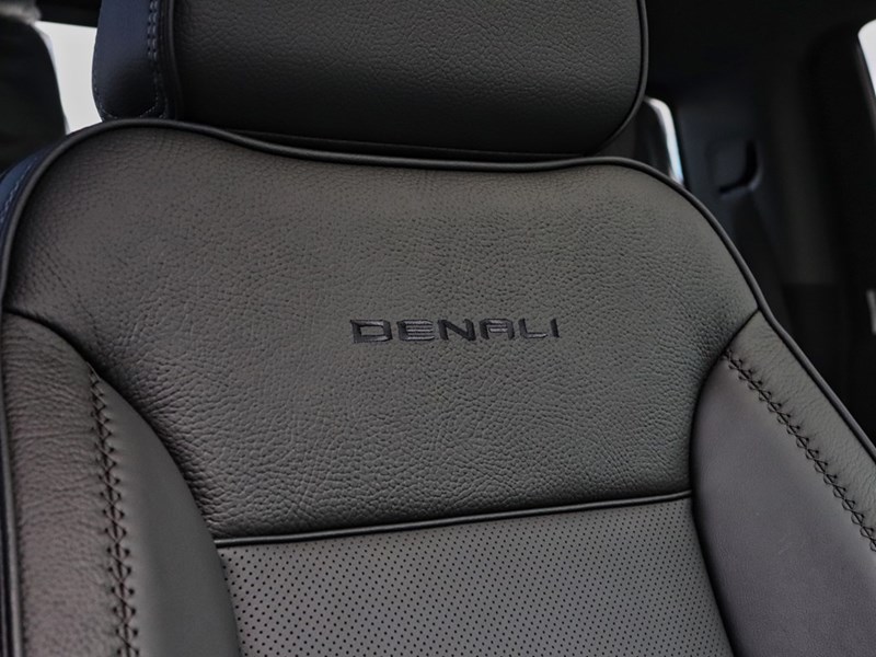 2026 GMC Sierra 3500HD 4WD Crew Cab 172