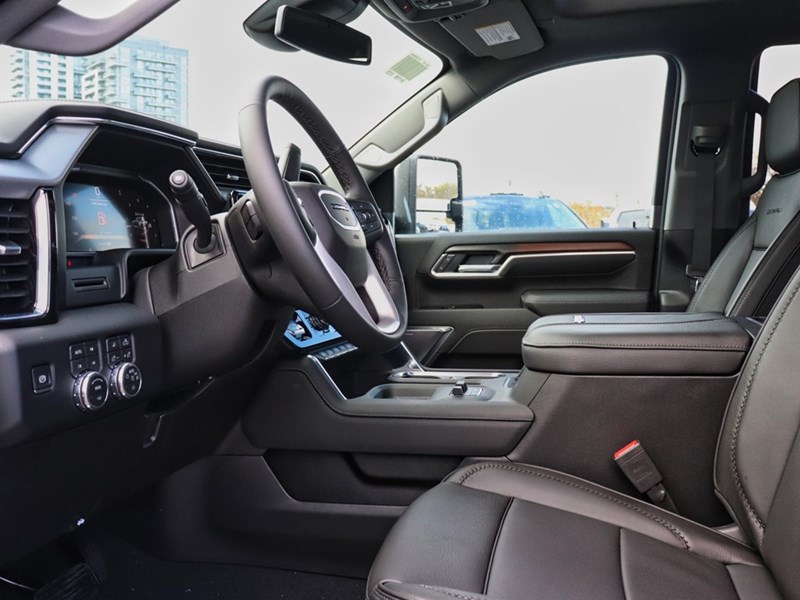 2026 GMC Sierra 3500HD 4WD Crew Cab 172