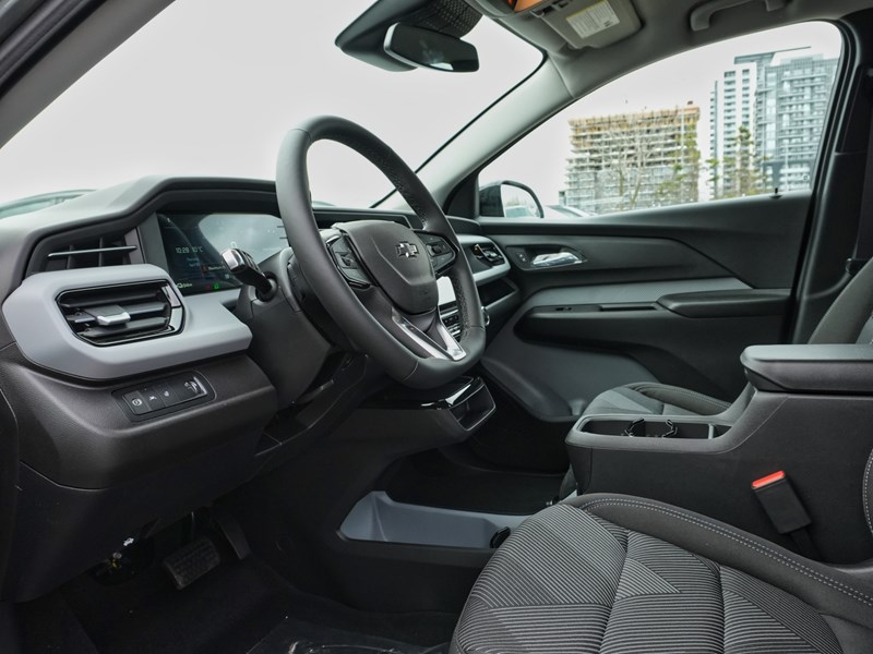 2027 Chevrolet Bolt FWD 4Dr LT