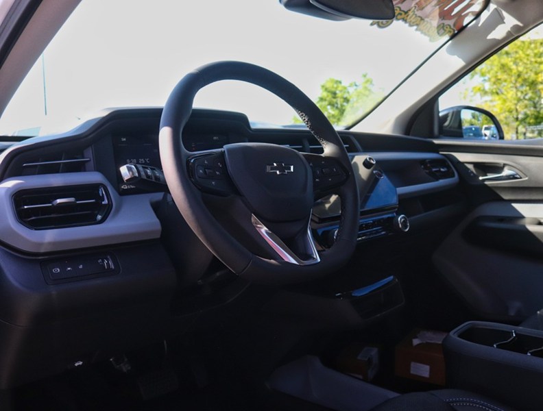 2027 Chevrolet Bolt FWD 4Dr LT