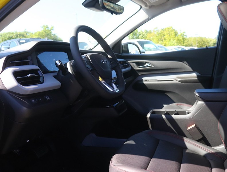 2027 Chevrolet Bolt FWD 4Dr RS