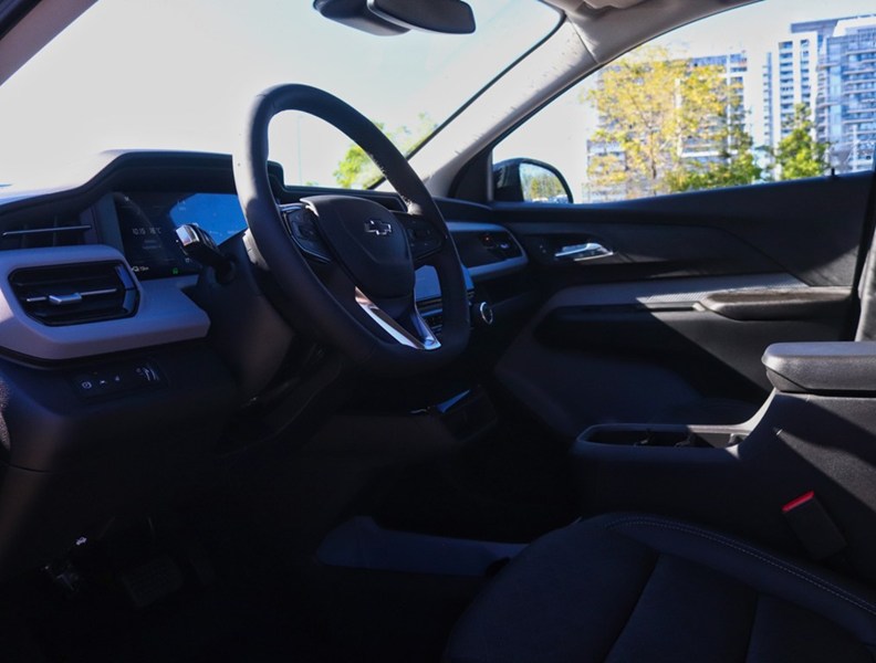 2027 Chevrolet Bolt FWD 4Dr LT