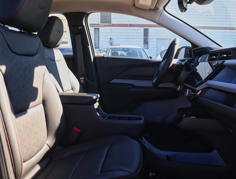 2027 Chevrolet Bolt FWD 4Dr RS