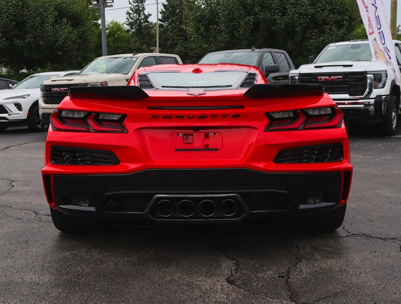 2027 Chevrolet Corvette 2Dr Z06 Cpe W/1Lz