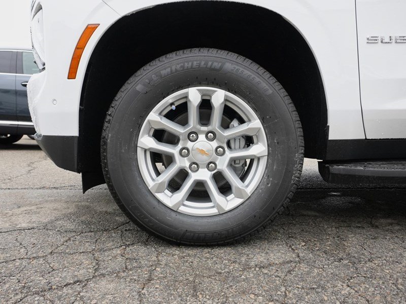2026 Chevrolet Suburban 4WD 4Dr LS