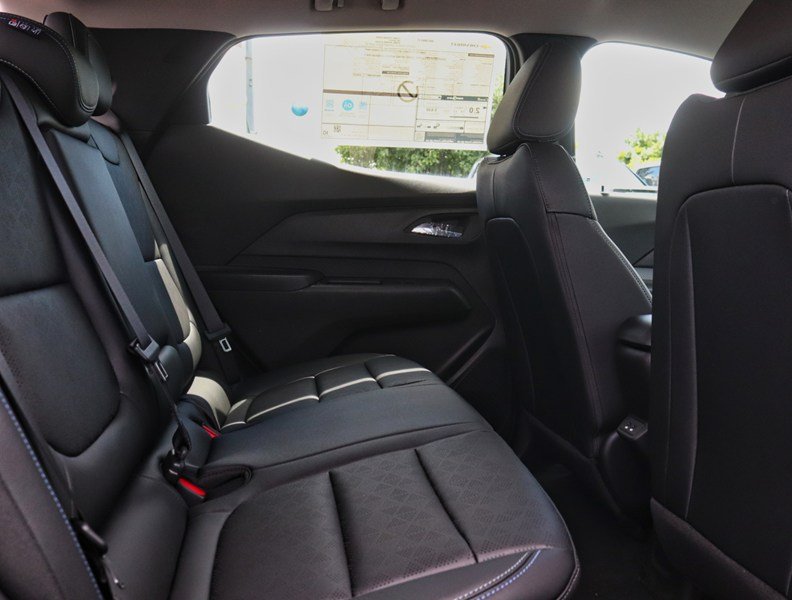 2027 Chevrolet Bolt FWD 4Dr LT