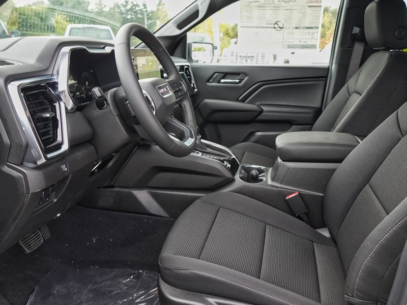 2024 GMC Canyon 4WD Crew Cab Elevation