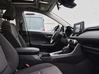 2022 Toyota Rav4 XLE | AWD | 2.5L | Roof | Htd Str Whl |Adptv Cruis
