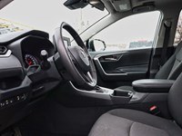 2022 Toyota Rav4 XLE | AWD | 2.5L | Roof | Htd Str Whl |Adptv Cruis