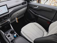 2025 Ford Escape Platinum | AWD | 2.0L | PREM TECH | ROOF | TOW
