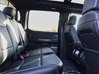 2025 FORD F-150 LARIAT | 4X4 | 3.5L | 501A | BLK PKG | ROOF | 20S