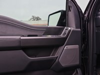 2025 Ford F-150 LARIAT | 4X4 | 3.5L | 501A | BLK PK | ROOF | 20s