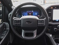 2025 Ford F-150 XLT | 4X4 | 2.7L | 303A |Blk Pk Pls |Roof | Bd Utl