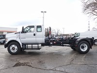 2025 FORD SUPER DUTY F-750 STRAIGHT FRAME SuperCab