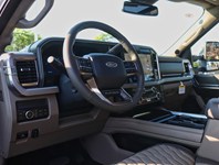 2026 Ford Super Duty F-350 Drw Platinum 4WD Crew Cab 8' Box