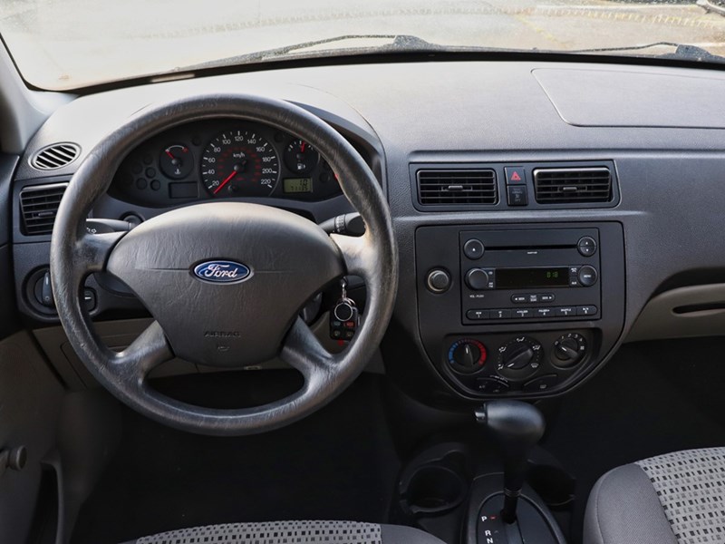 2007 Ford Focus SE | 2.0L | PWR LOCKS | A/C