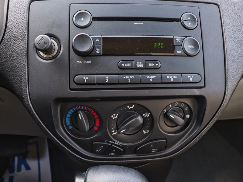 2007 Ford Focus SE | 2.0L | PWR LOCKS | A/C