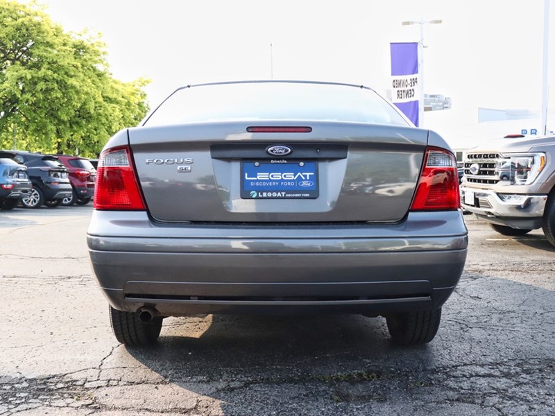 2007 Ford Focus SE | 2.0L | PWR LOCKS | A/C
