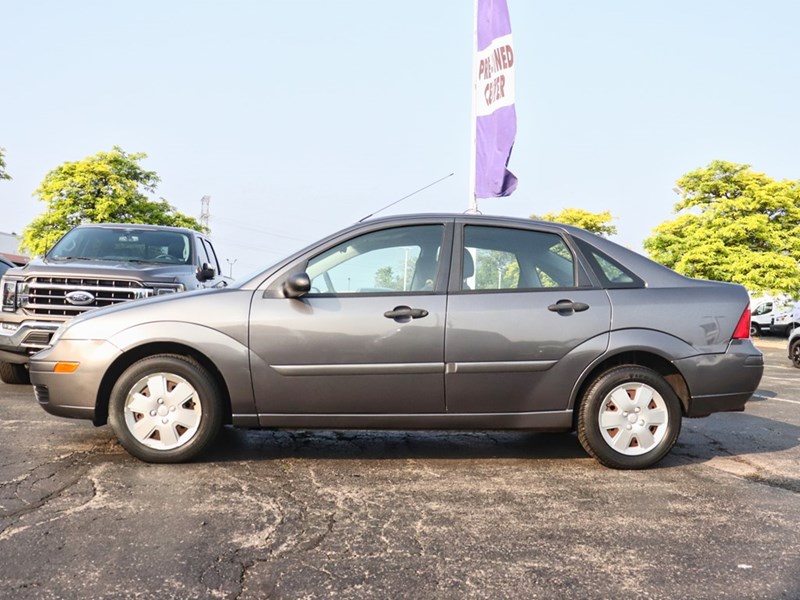 2007 Ford Focus SE | 2.0L | PWR LOCKS | A/C