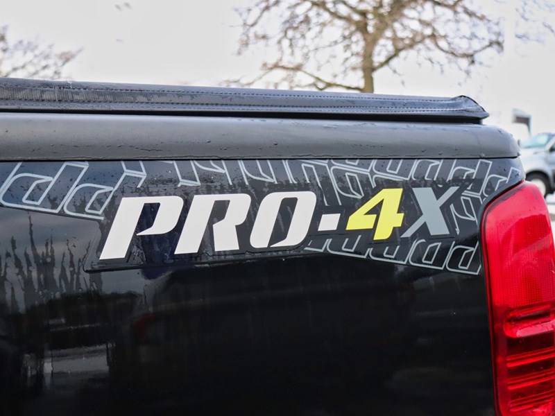 2016 NISSAN FRONTIER PRO-4X | 4X4 | 4.0L | NAV | ACCIDENT FREE