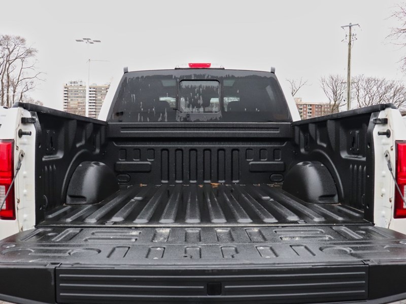 2018 Ford F-150 LARIAT | 4X4 | 3.5L | ROOF | TLGT STEP | NAV | 20s
