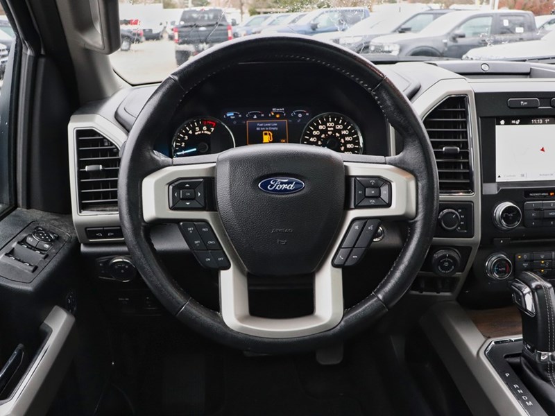 2018 Ford F-150 LARIAT | 4X4 | 3.5L | ROOF | TLGT STEP | NAV | 20s