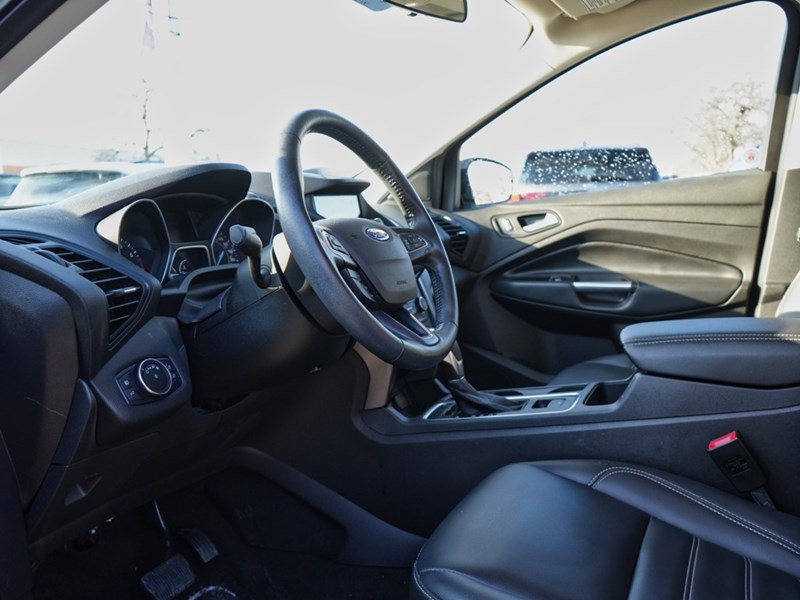 2019 Ford Escape Sel | 4WD | 1.5L | Nav | Pwr Liftgate | Active X