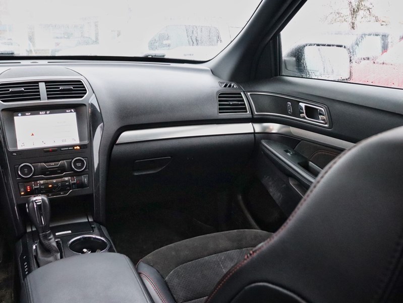 2019 Ford Explorer XLT | 4WD | 2.3L | XLT App Pkg | Two | Nav | Roof