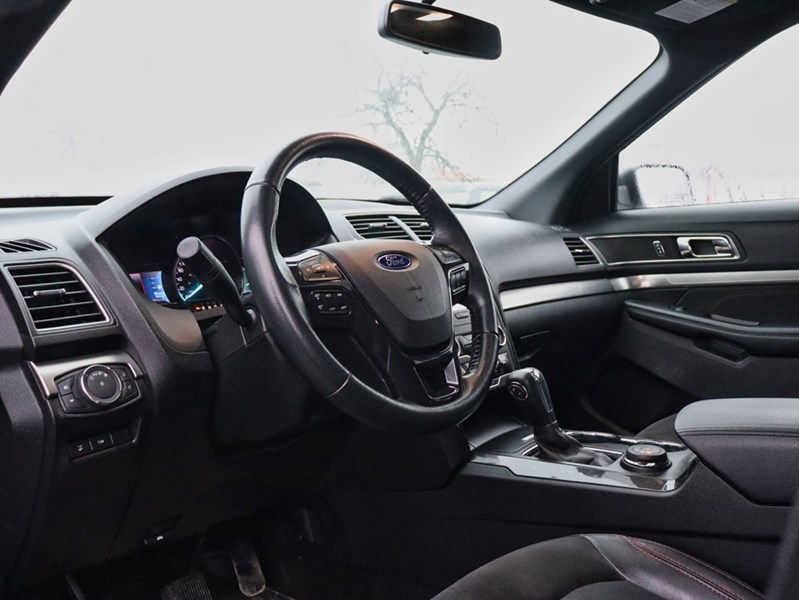 2019 Ford Explorer XLT | 4WD | 2.3L | XLT App Pkg | Two | Nav | Roof