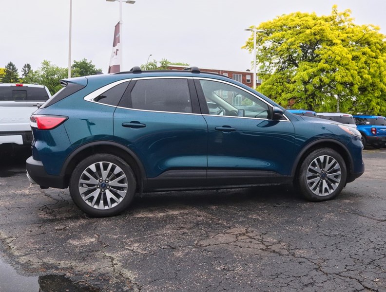 2020 Ford Escape Titanium Hybrid | AWD | Nav | Leather | B&O