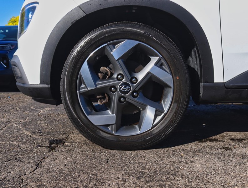2020 Hyundai Venue Ultimate | 1.6L | Nav | Roof | Blis | Remote Start