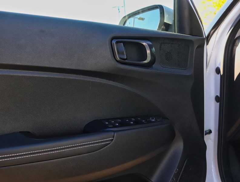2020 Hyundai Venue Ultimate | 1.6L | Nav | Roof | Blis | Remote Start