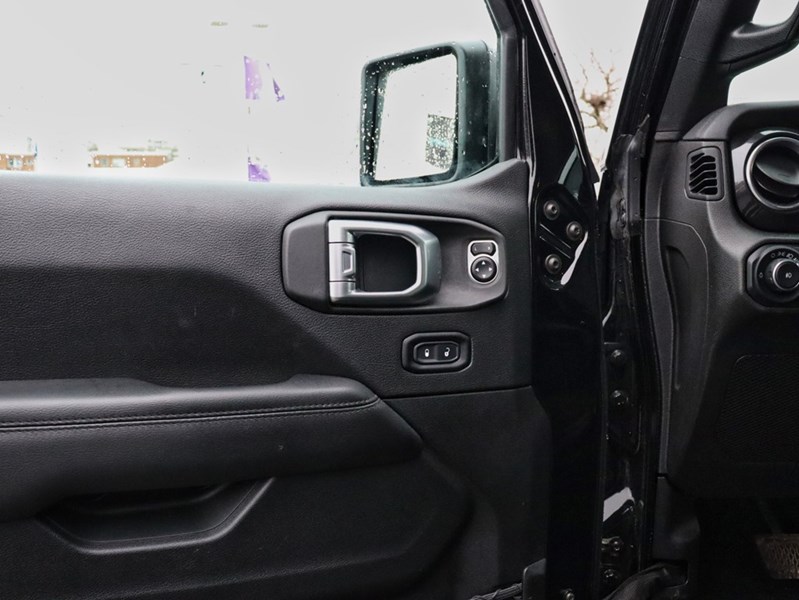 2020 Jeep Wrangler Unlimited Sahara Altitude | 4X4 | 3.6L | Auto | Nav | Led