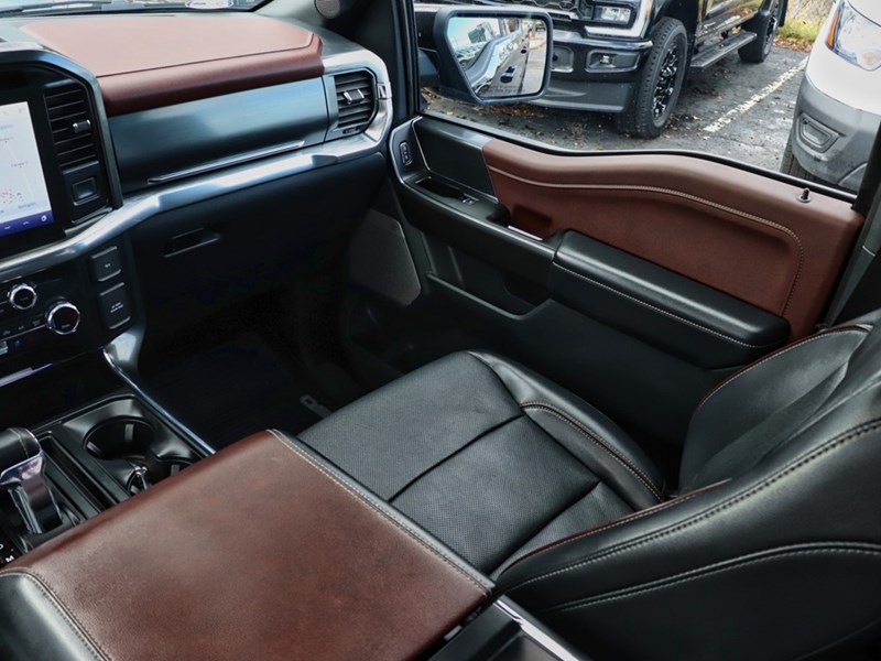 2021 FORD F-150 LARIAT | 4X4 | 2.7L | 502A | ROOF | 360 | PWR TLGT