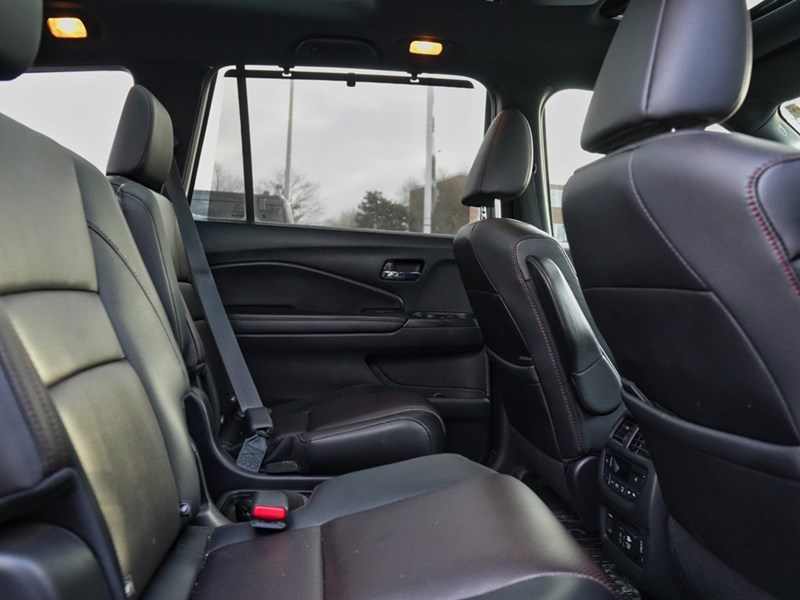 2021 Honda Pilot Black Edition | AWD | One Owner | Accident Free