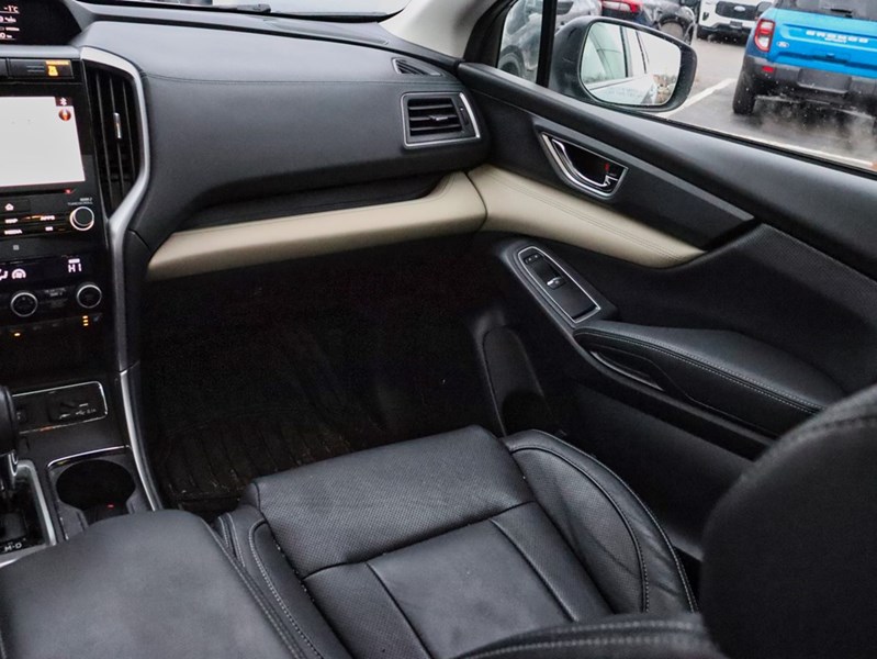 2021 Subaru Ascent Limited 8-Passenger | AWD | Roof | Nav | Leather