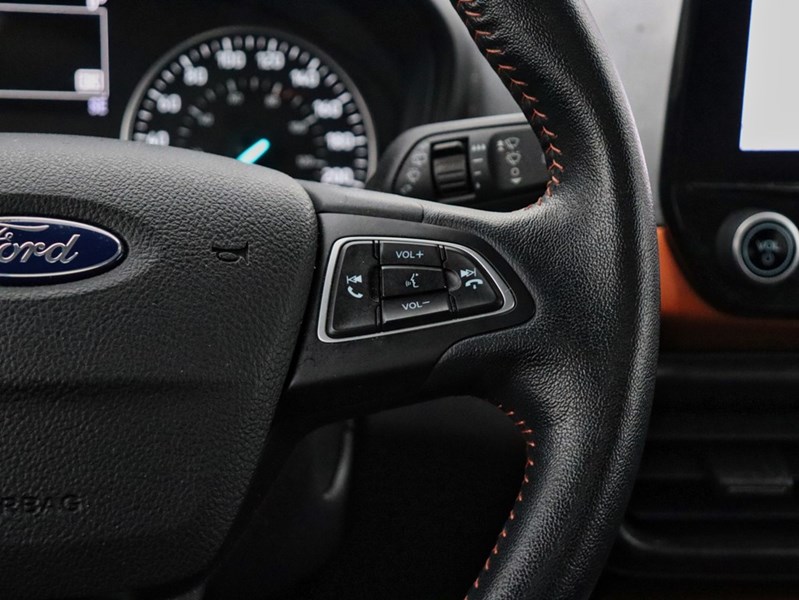 2022 Ford Ecosport SE | 4WD | 2.0L | Nav | Rear Cam | Htd Seats | 17S