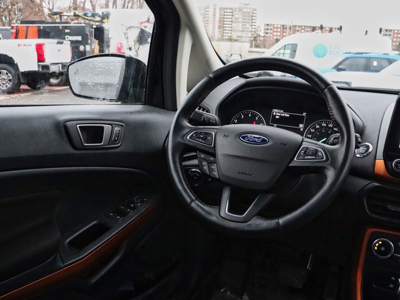2022 Ford Ecosport SE | 4WD | 2.0L | Nav | Rear Cam | Htd Seats | 17S