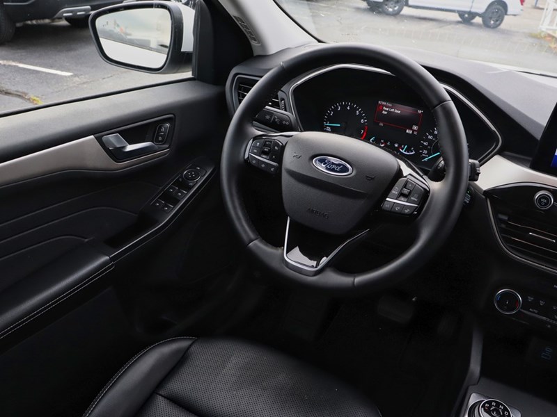 2022 Ford Escape SEL | AWD | 1.5L | NAV | ADP CRUISE | HTD STR WHL