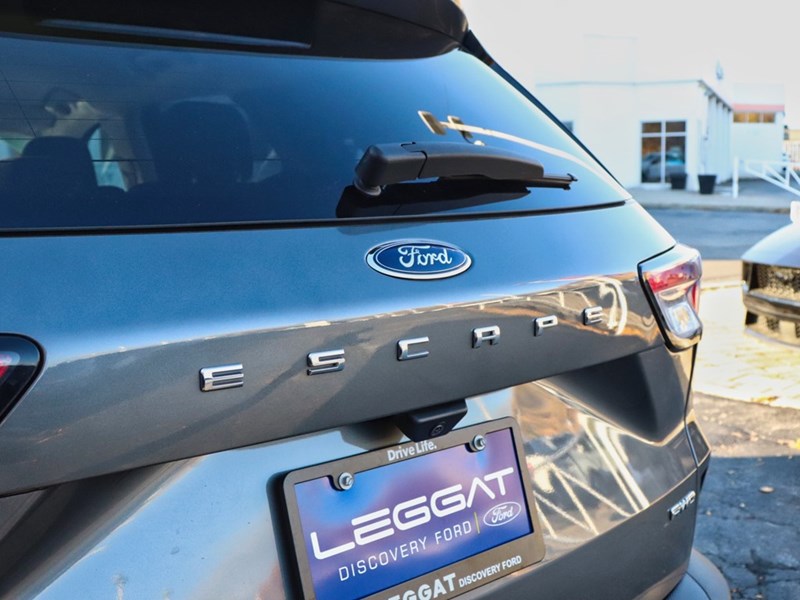 2022 FORD ESCAPE SE | AWD | NAV | HTD STR WHL | PWR LIFTGATE | BLIS