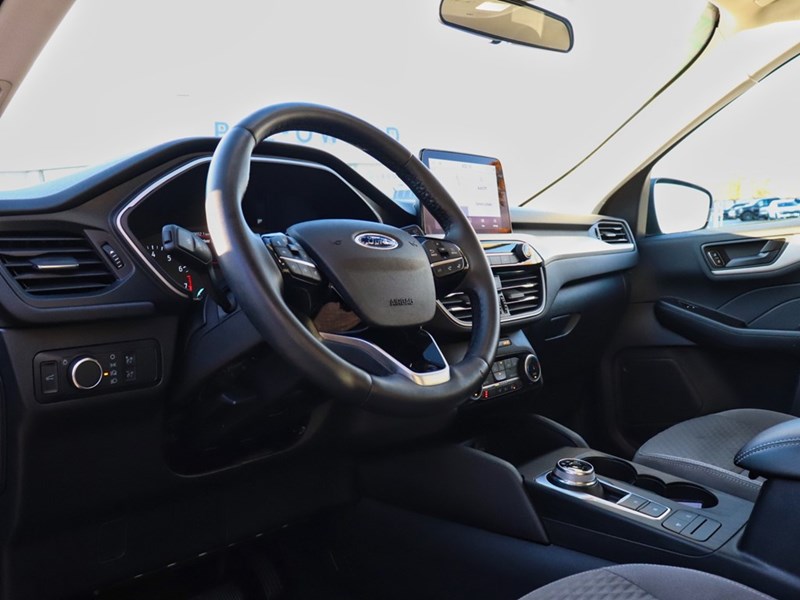 2022 FORD ESCAPE SE | AWD | NAV | HTD STR WHL | PWR LIFTGATE | BLIS