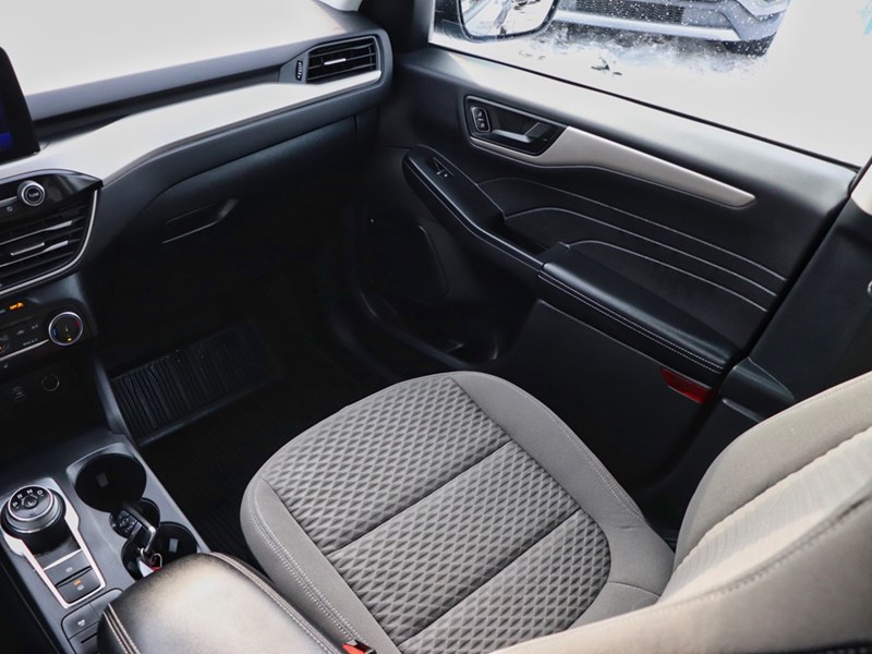 2022 Ford Escape SE | AWD | 1.5L | HTD STR WHL | BLIS |REMOTE START