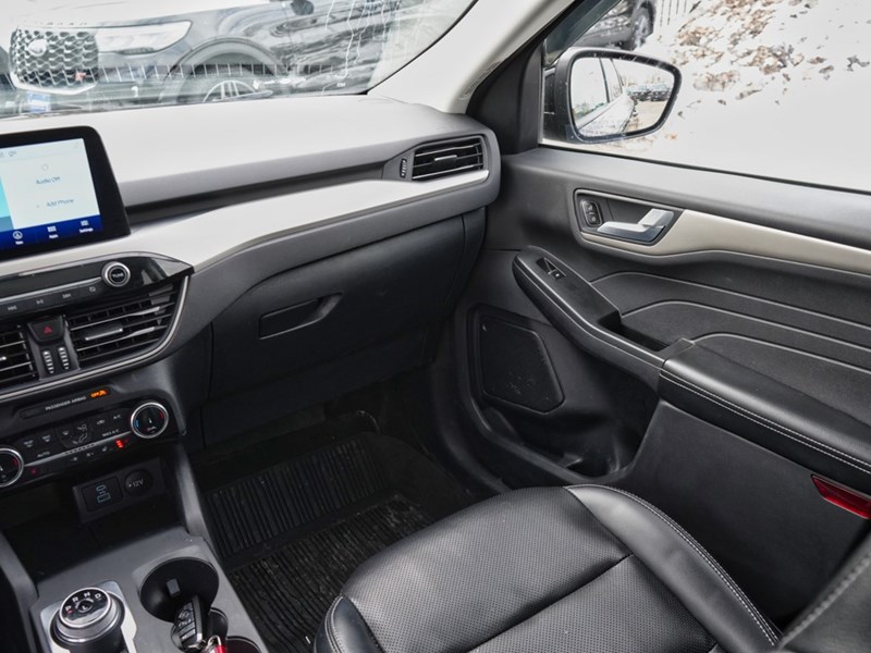 2022 Ford Escape Sel | AWD | 1.5L | Roof | Nav | Htd Str Whl