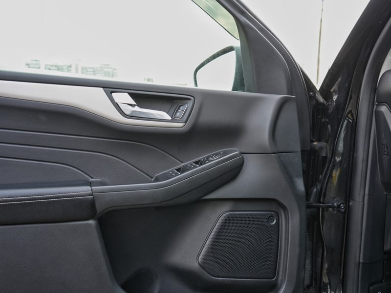 2022 Ford Escape Sel | AWD | 1.5L | Roof | Nav | Htd Str Whl