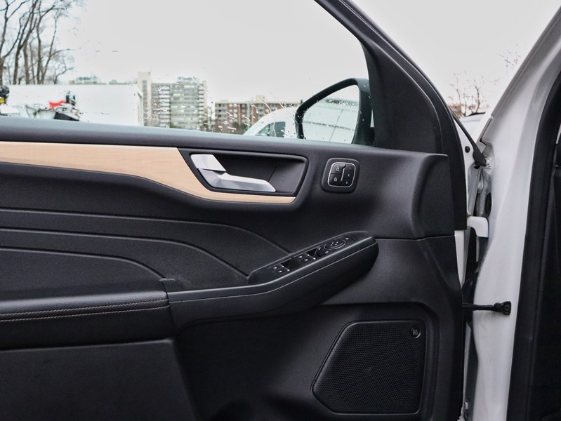 2022 Ford Escape Phev Titanium Plug-In Hybrid | Prem Pkg | Roof | Hud