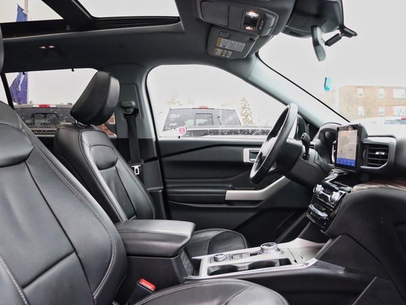 2022 Ford Explorer Limited | 4WD | Hybrid | Roof | Tow | Nav | 360